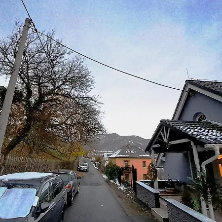 Apartment Mountains Galerie Hana Chvalov