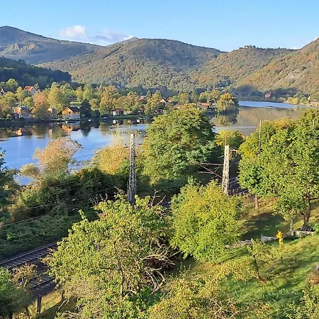 Mountains Galerie Hana Chvalov